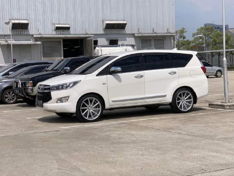 Yogyakarta Airport: Private Drop-off or Pick-up to the City - Transportation Details