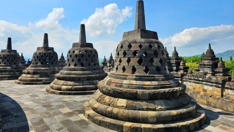 Yogyakarta: Borobudur and Prambanan Temple Tour With Climb - Key Points