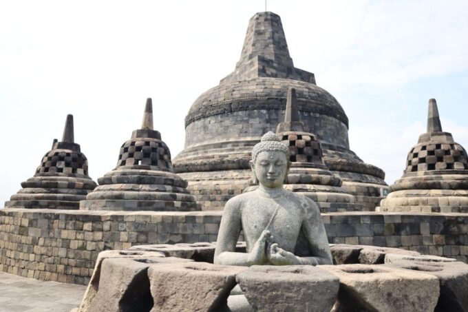 Yogyakarta: Borobudur and Prambanan Temple Tour With Climb - Customer Feedback and Ratings