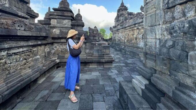 Yogyakarta: Borobudur and Prambanan Temple Tour With Climb - Booking and Cancellation Policy