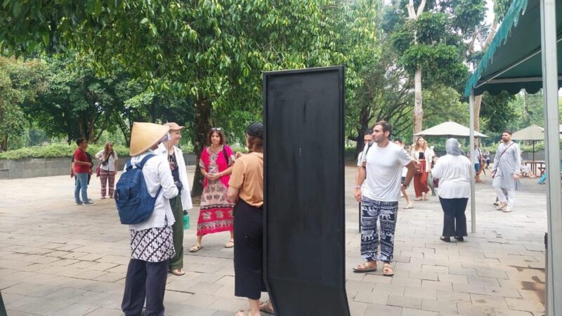 Yogyakarta: Borobudur and Prambanan Temple Transfer and Tour - Borobudur Temple