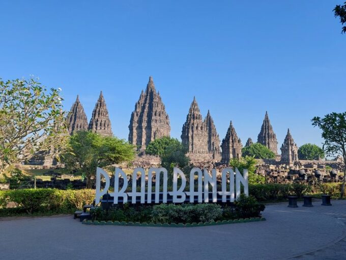 Yogyakarta: Borobudur Climb to the Top and Prambanan Tour - Prambanan Guided Tour