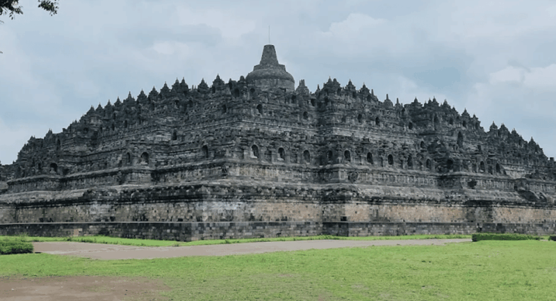 Yogyakarta: Borobudur Climb With Tickets & Prambanan Tour - Attractions Highlights