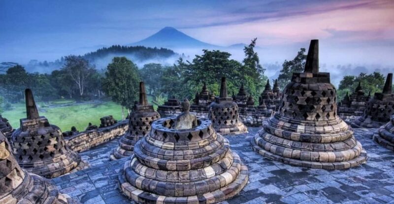 Yogyakarta: Borobudur Half-Day Tour With Climb up Access - Itinerary