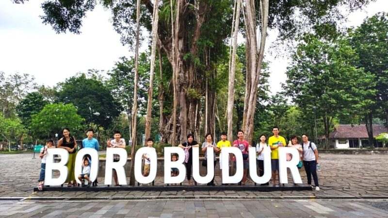Yogyakarta: Borobudur Half-Day Tour With Climb up Access - Customer Reviews