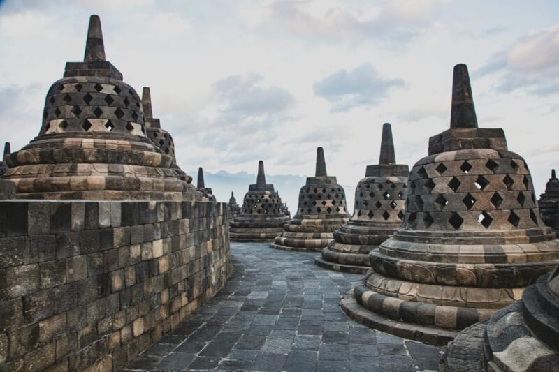 Yogyakarta: Borobudur & Prambanan Temple Tour Transportation - Important Information