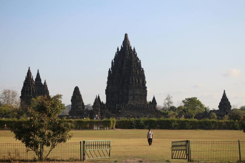 Yogyakarta: Borobudur & Prambanan Temple Tour Transportation - Guided Tours and Sightseeing