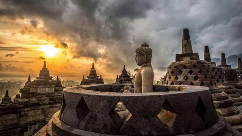 Yogyakarta: Borobudur Sunrise Climb and Prambanan Guided - Climbing Borobudur: An Up-Close Encounter