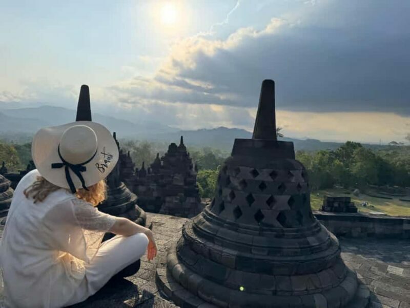 Yogyakarta: Borobudur Sunrise from temple with Breakfast - Who Should Consider This Tour?