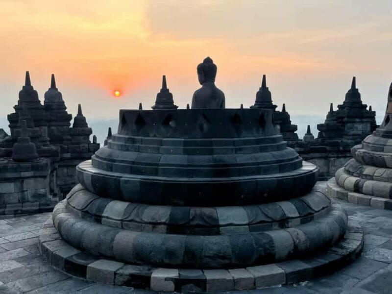 Yogyakarta: Borobudur Sunrise from temple with Breakfast - FAQ