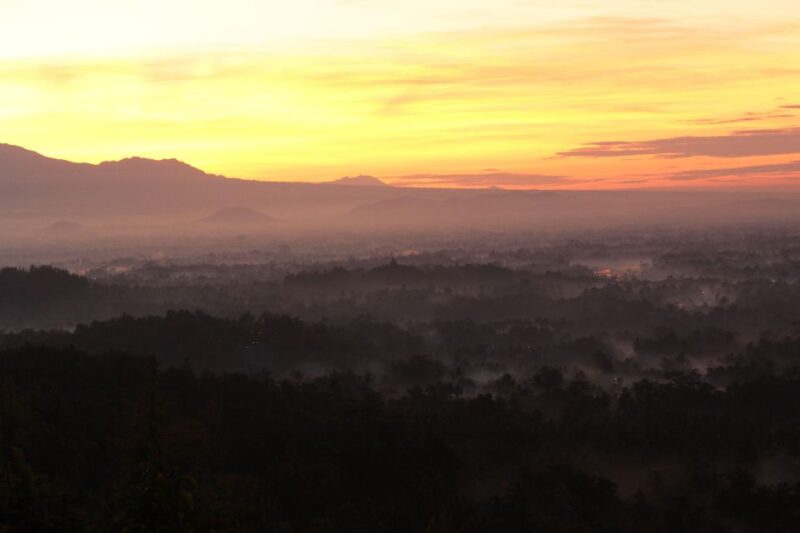 Yogyakarta: Borobudur Sunrise, Merapi Volcano & Prambanan - Key Points