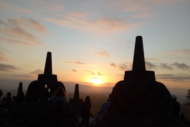 Yogyakarta: Borobudur Sunrise, Merapi Vulcano & Prambanan - Itinerary Details