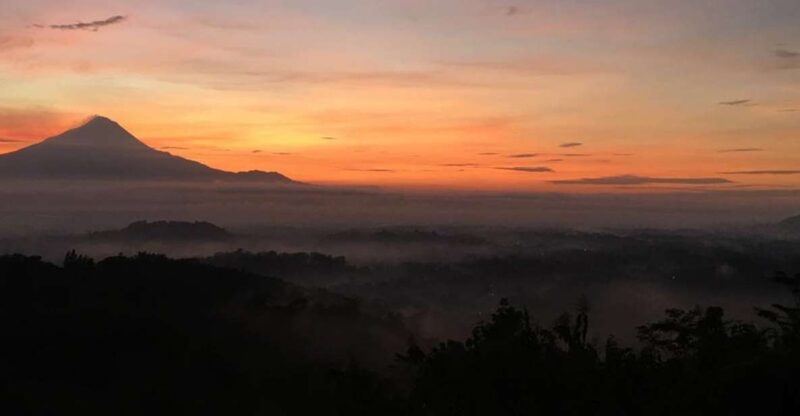 Yogyakarta: Borobudur Sunrise, Merapi Vulcano & Prambanan - Pickup and Drop-off