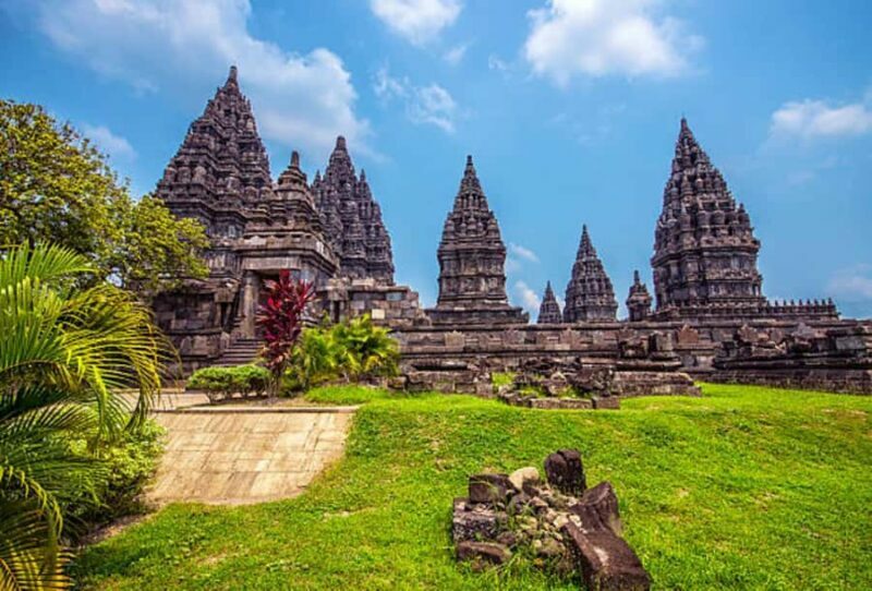 Yogyakarta: Borobudur Sunrise & Prambanan Guarantee Climb up - An In-Depth Look at the Tour Experience