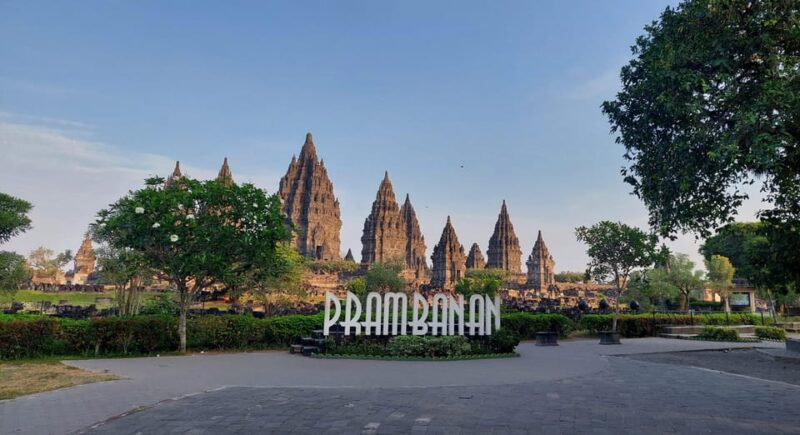 Yogyakarta: Borobudur VIP Climb Up and Prambanan Temple Tour - Key Points