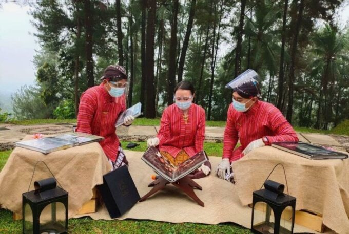 Yogyakarta: Breakfast at Borobudur & Prambanan Private Tour - Picnic Breakfast and Gamelan