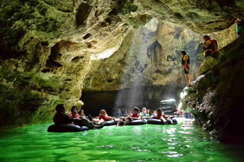 YOGYAKARTA: CAVE AND BEACH TOUR WITH PRIVATE CAR DRIVER - Key Points