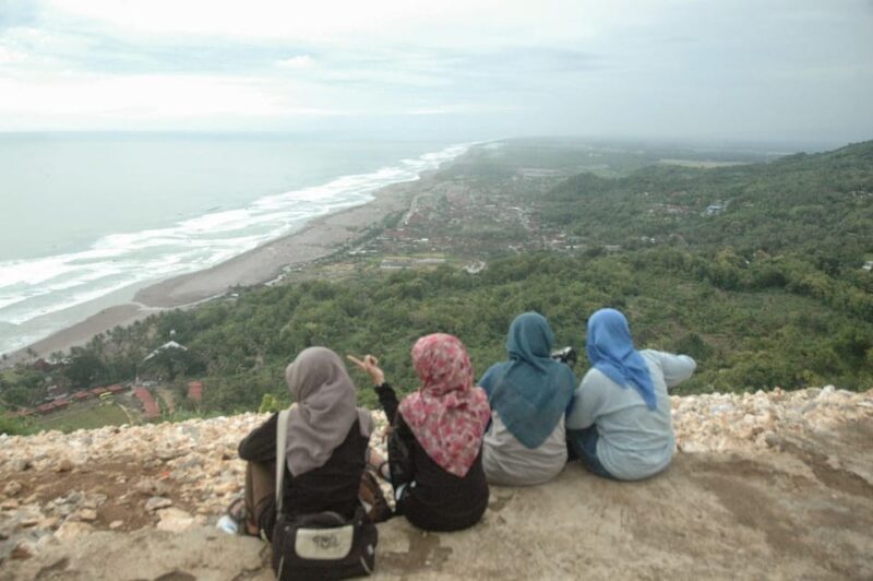 YOGYAKARTA: CAVE AND BEACH TOUR WITH PRIVATE CAR DRIVER - Booking Information