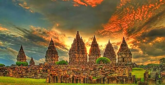 Yogyakarta City Tour Prambanan, Borobudur, Keraton Palace - Frequently Asked Questions
