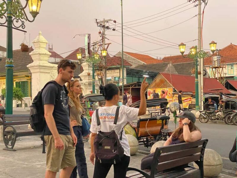 Yogyakarta : Colonial Heritage Guide Walking Tour - Starting at Tugu: The Symbol of Unity and Resilience