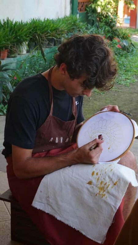 Yogyakarta: Contemporary Batik Workshop with Natural Dyeing - Who Should Consider This Experience?