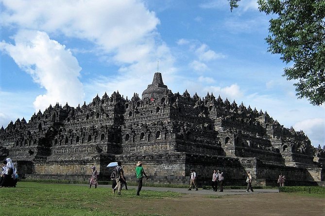 Yogyakarta Cultural Tour: Borobudur Temple, Prambanan Temple and Merapi Volcano - Key Attractions
