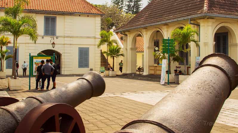 YOGYAKARTA : DAY TOUR WITH CAR DRIVER HIRE - Preparation and Restrictions