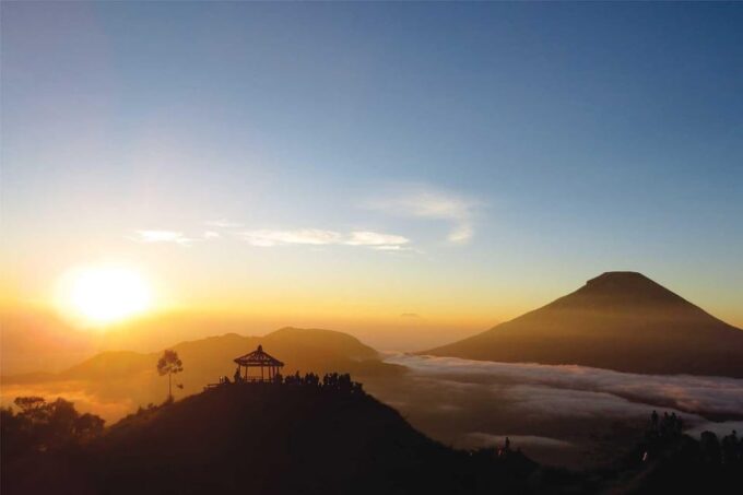 Yogyakarta: Dieng Sunrise Trip & Borobudur Afternoon Tour - Borobudur Access