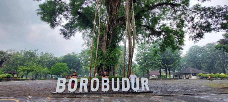 Yogyakarta Experience One Day Tour Borobudur and Prambanan - Key Points
