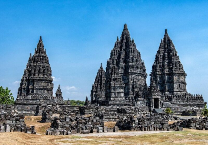Yogyakarta: Explore & Enjoy Sunset at Prambanan Temple Tour - Discover Prambanan Temple