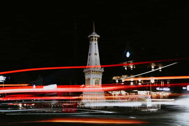 Yogyakarta : Historical Night Walk and Street Food Tasting - Itinerary Highlights