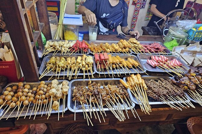 Yogyakarta Historical Walking and Food Tour - Strolling Along Malioboro