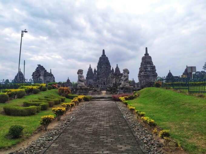 Yogyakarta: Jomblang Cave& Prambanan Sunset With Local Guide - Inclusions and Considerations