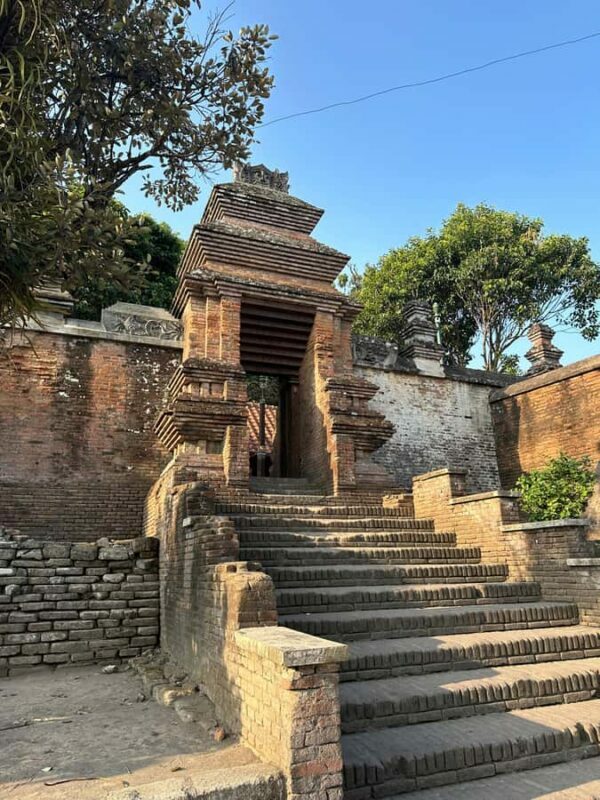 Yogyakarta Kotagede Walking Tour: Royal city & Locals Life - A Window into Daily Life and Community