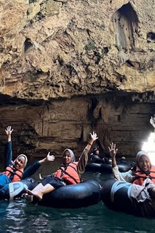 Yogyakarta: Merapi Sunrise and Pindul Cave Tubing - Pindul Cave Tubing Adventure