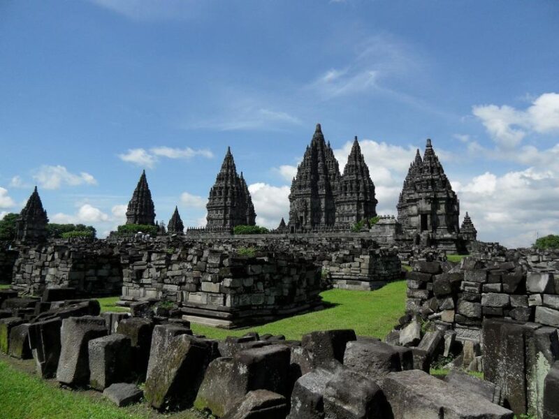 Yogyakarta: Morning Tour Prambanan Temple and Sultan Palace - Cancellation Policy