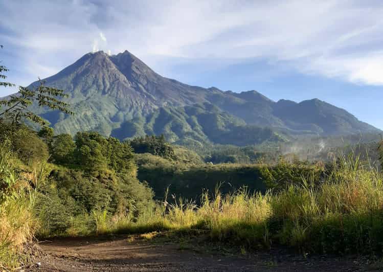 Yogyakarta: Mount Merapi, Jomblang Cave & Timang Beach Tour - Itinerary Highlights
