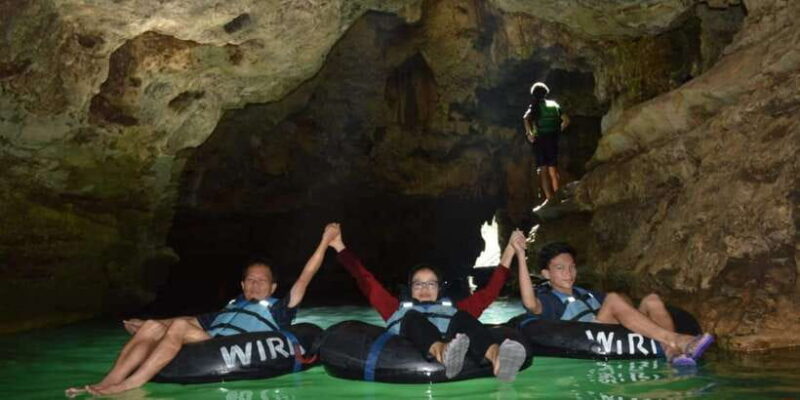 Yogyakarta: Pindul Cave and Oyo River Adventure Trip - Floating on the Cave