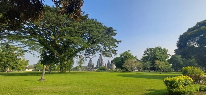 Yogyakarta: Prambanan Afternoon Tour (Sunset) - Sunset at Prambanan