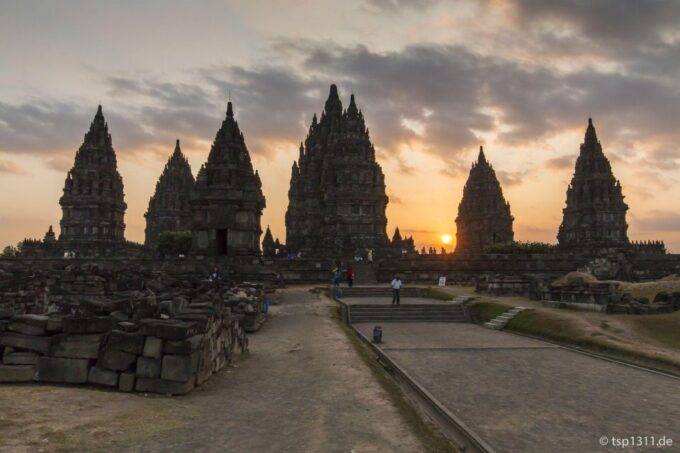 Yogyakarta: Prambanan and Borobudur Full Access Guarantee - Highlights of the Day