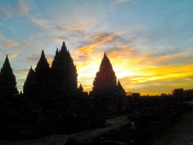 Yogyakarta : Prambanan Temple Sunset With Expert Local Guide - Inclusions and Exclusions