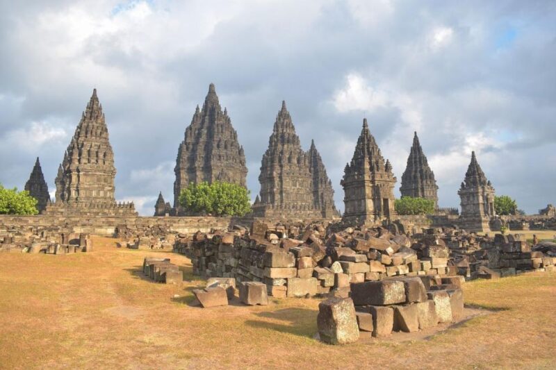 Yogyakarta : Private Car Charter With Driver in Group by Van - Additional Cost and Availability Check