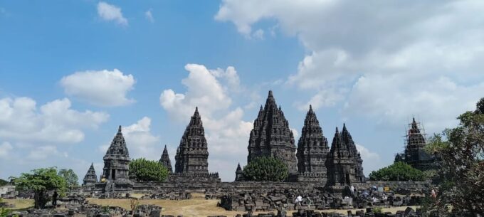 Yogyakarta: Private Transportation With Pickup Tour - Booking and Availability