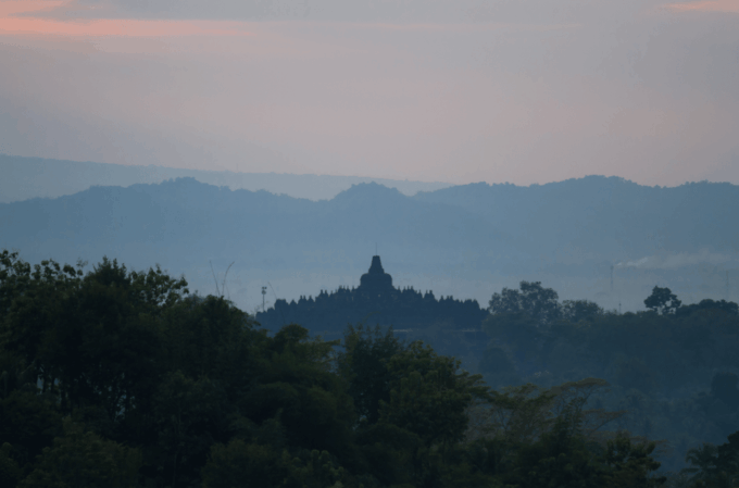 Yogyakarta: Setumbu Sunrise, Borobudur & Prambanan Day Tour - Highlights