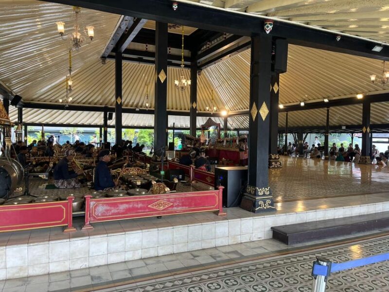Yogyakarta: Sultan Palace, Water Castle and Prambanan Tour - Tour Highlights