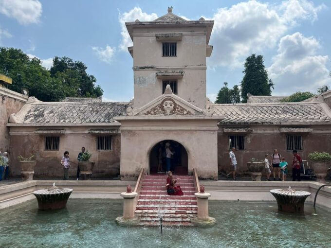 Yogyakarta: Sultan Palace, Water Castle and Prambanan Tour - Drop-off Locations