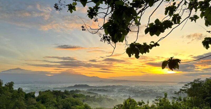 Yogyakarta: Sunrise at Borobudur Half-Day Trip With Pickup - Free Cancellation and Refund