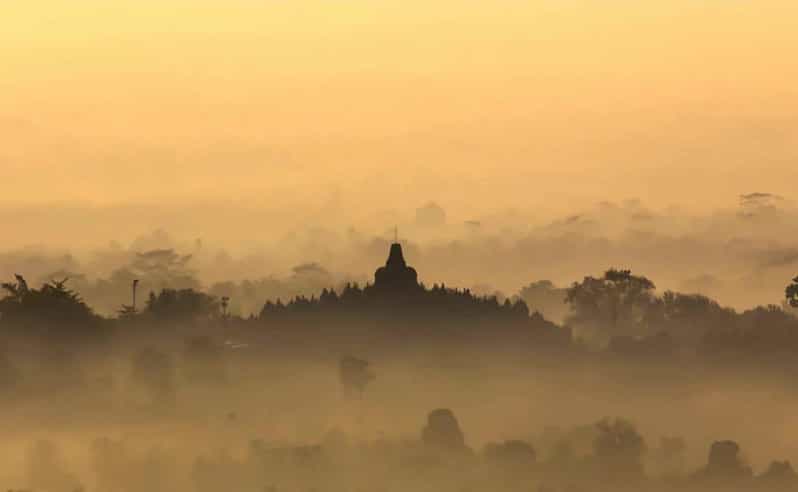 Yogyakarta: Sunrise Setumbu, Borobudur, and Prambanan Tour - Itinerary Highlights