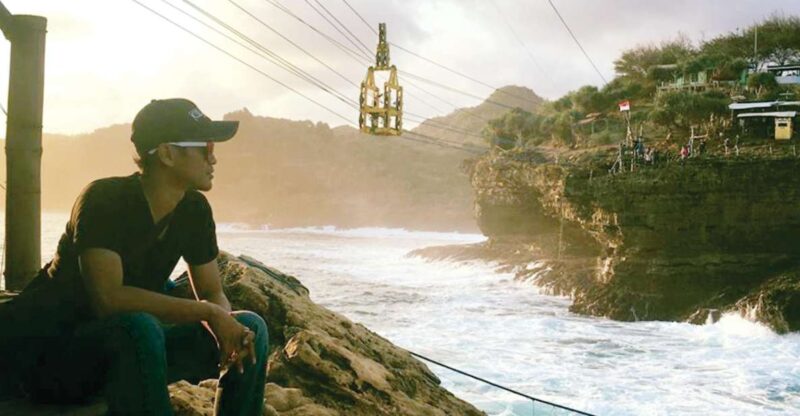Yogyakarta: Tembelan Canyon, Pine Forest, and Timang Beach - Itinerary Highlights
