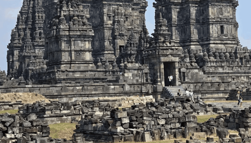 Yogyakarta: Transfer & Tour Borobudur and Prambanan Temples - Frequently Asked Questions